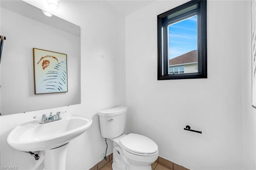 7239 Hendry Creek DR, FORT MYERS FL 33908-23