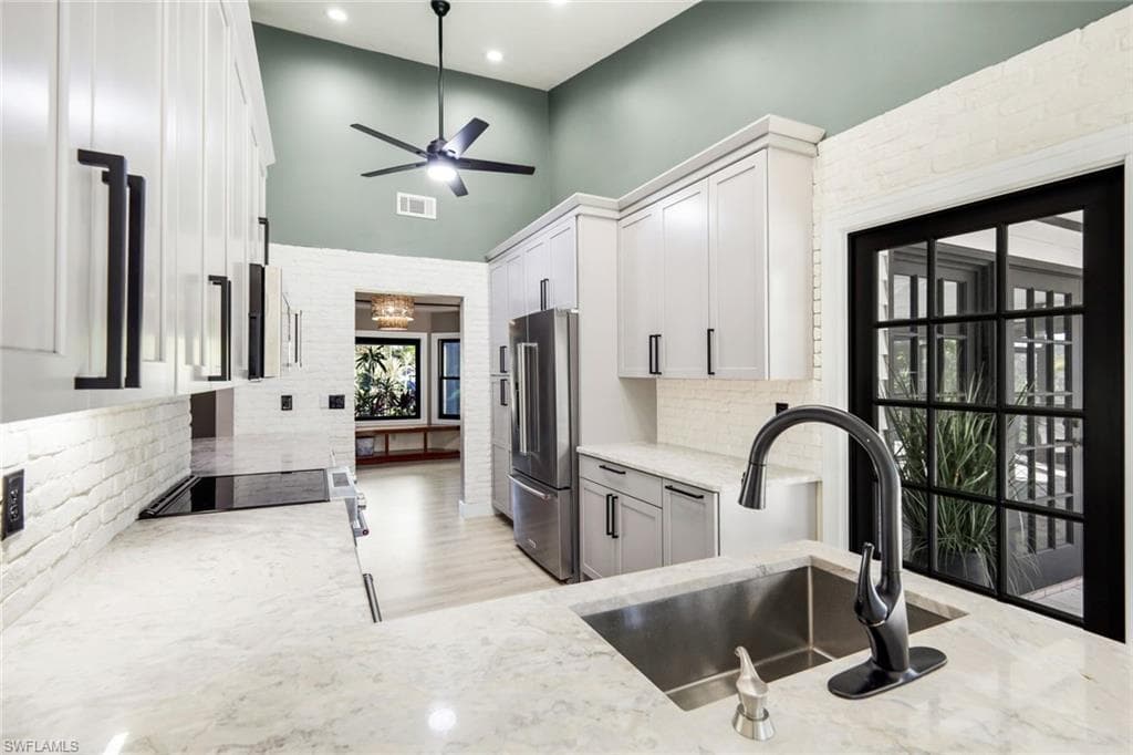 7239 Hendry Creek DR, FORT MYERS FL 33908-3