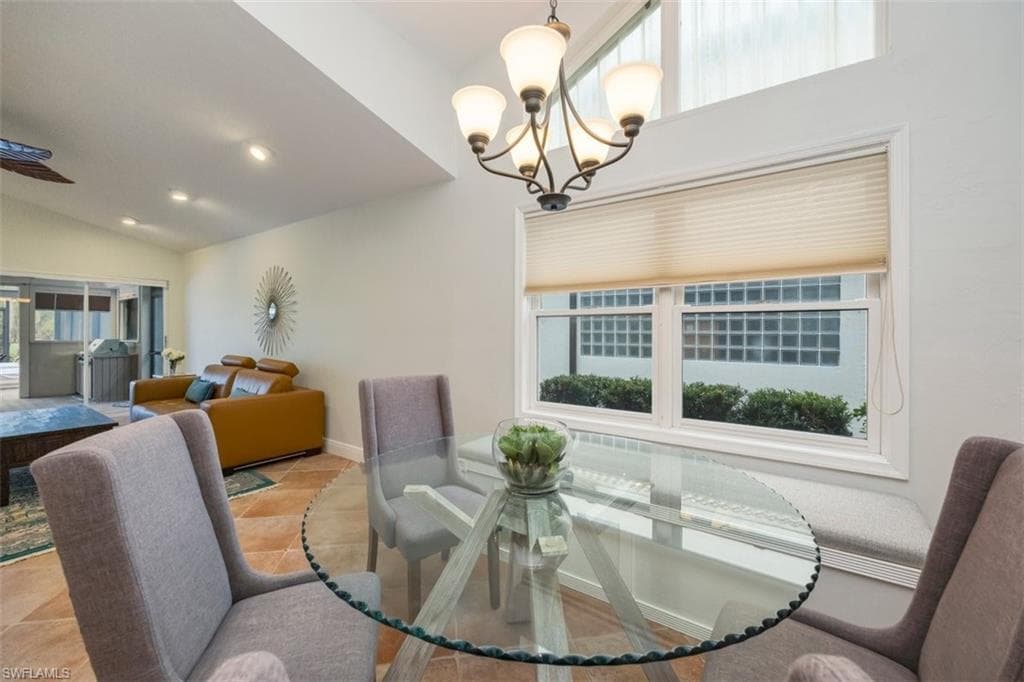 562 Cormorant CV, NAPLES FL 34113-8