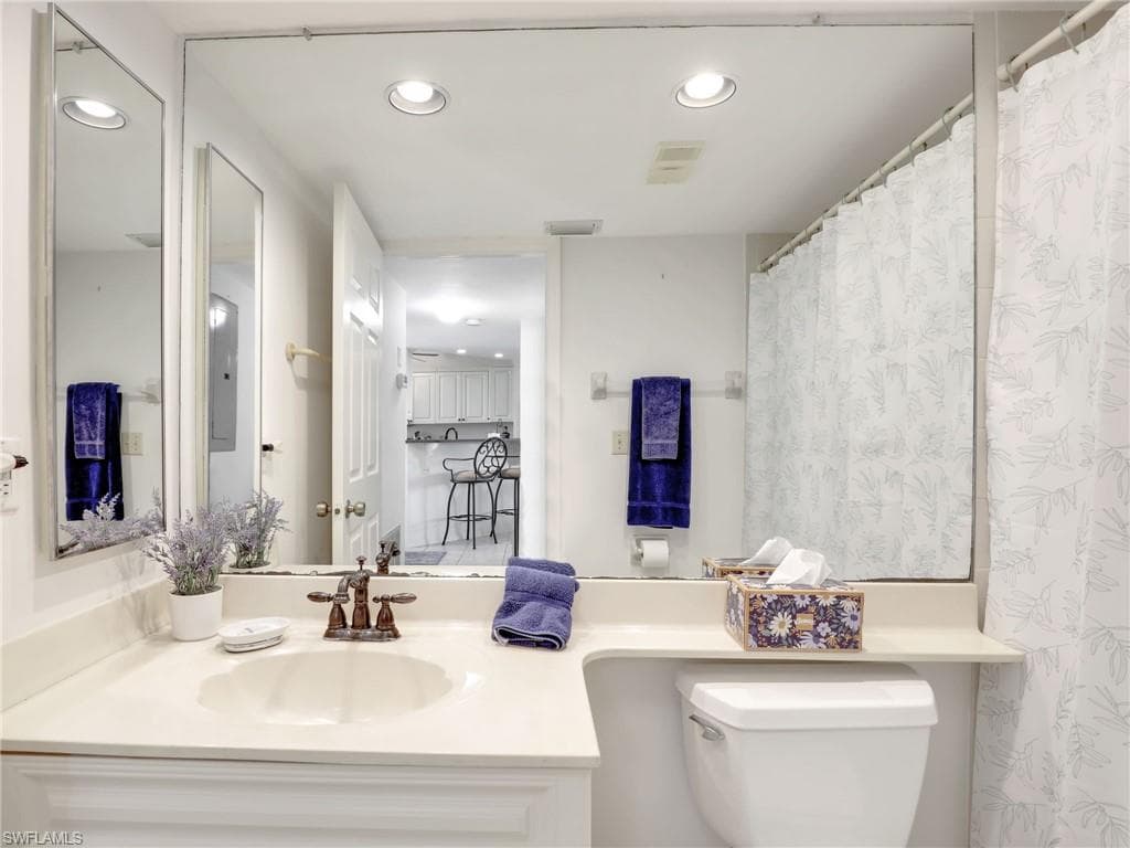 360 Horse Creek DR # 305, NAPLES FL 34110-26