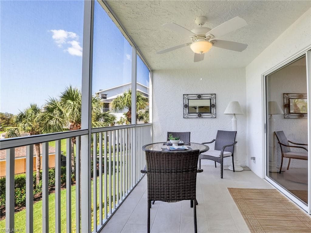 360 Horse Creek DR # 305, NAPLES FL 34110-28