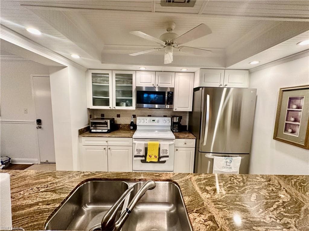 555 Park Shore DR # B403, NAPLES FL 34103-5