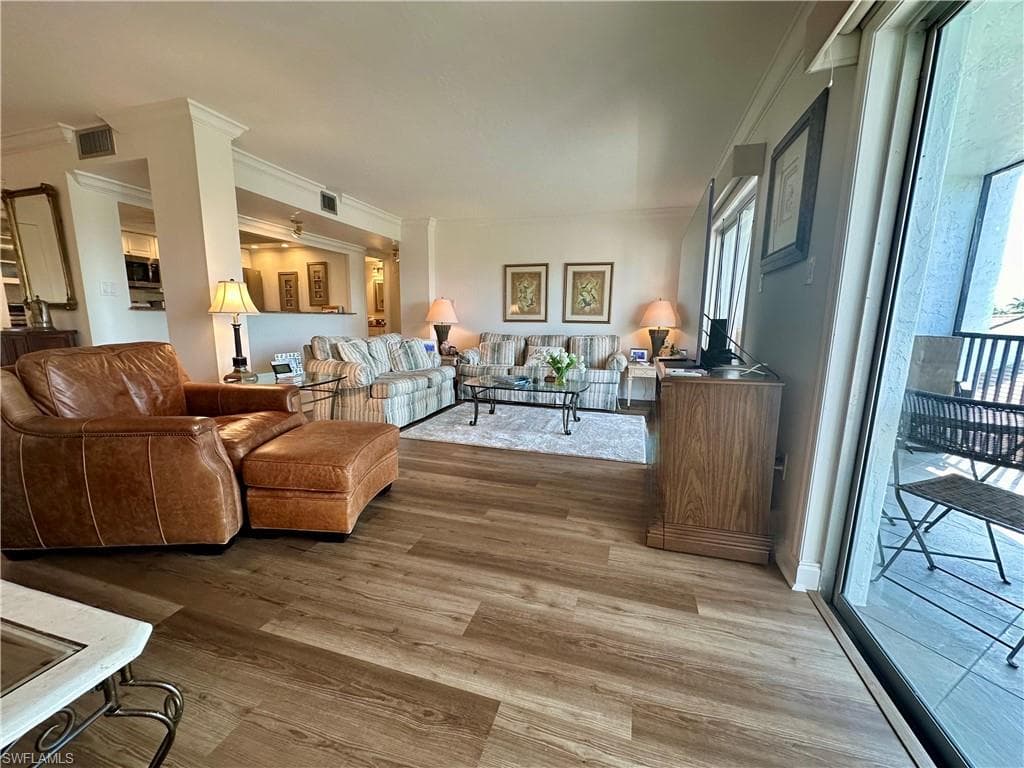 555 Park Shore DR # B403, NAPLES FL 34103-16