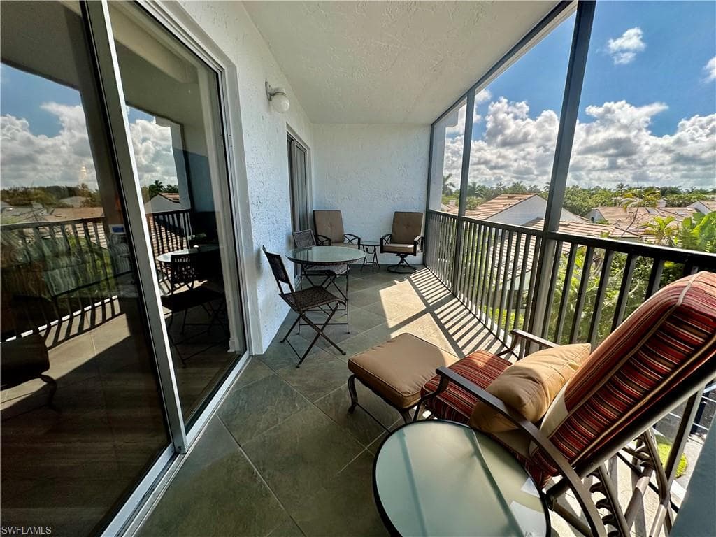 555 Park Shore DR # B403, NAPLES FL 34103-31