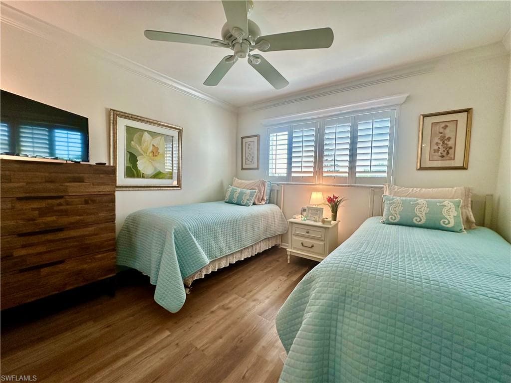 555 Park Shore DR # B403, NAPLES FL 34103-29