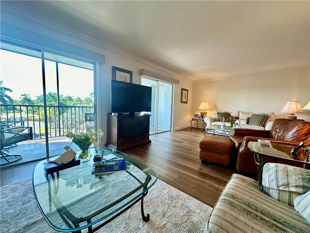 555 Park Shore DR # B403, NAPLES FL 34103-10