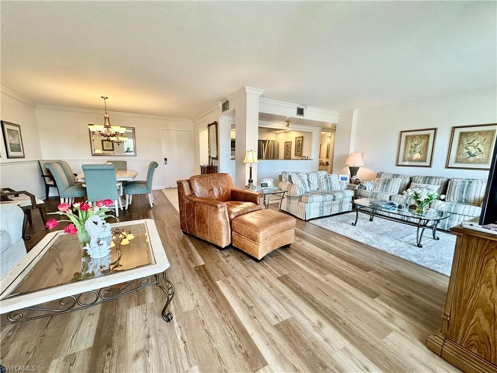 555 Park Shore DR # B403, NAPLES FL 34103-3