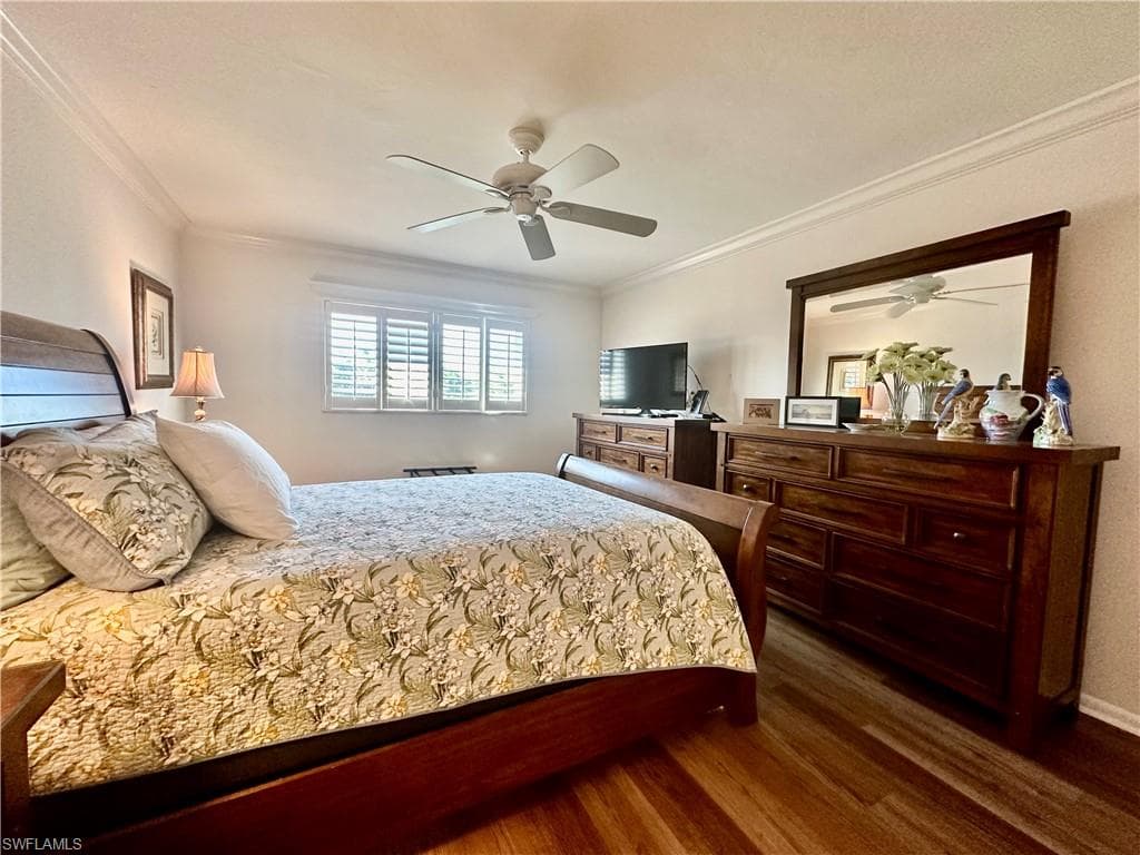 555 Park Shore DR # B403, NAPLES FL 34103-20