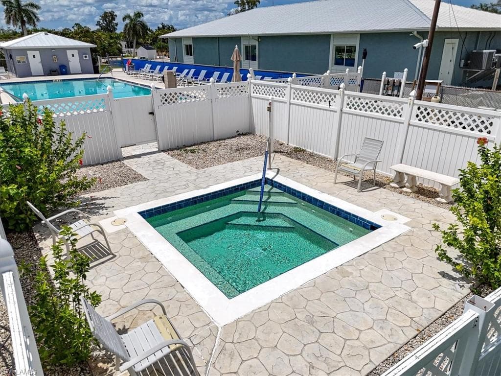 5773 Pink Panther DR, FORT MYERS FL 33908-13