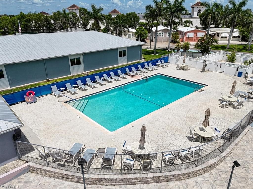 5773 Pink Panther DR, FORT MYERS FL 33908-10