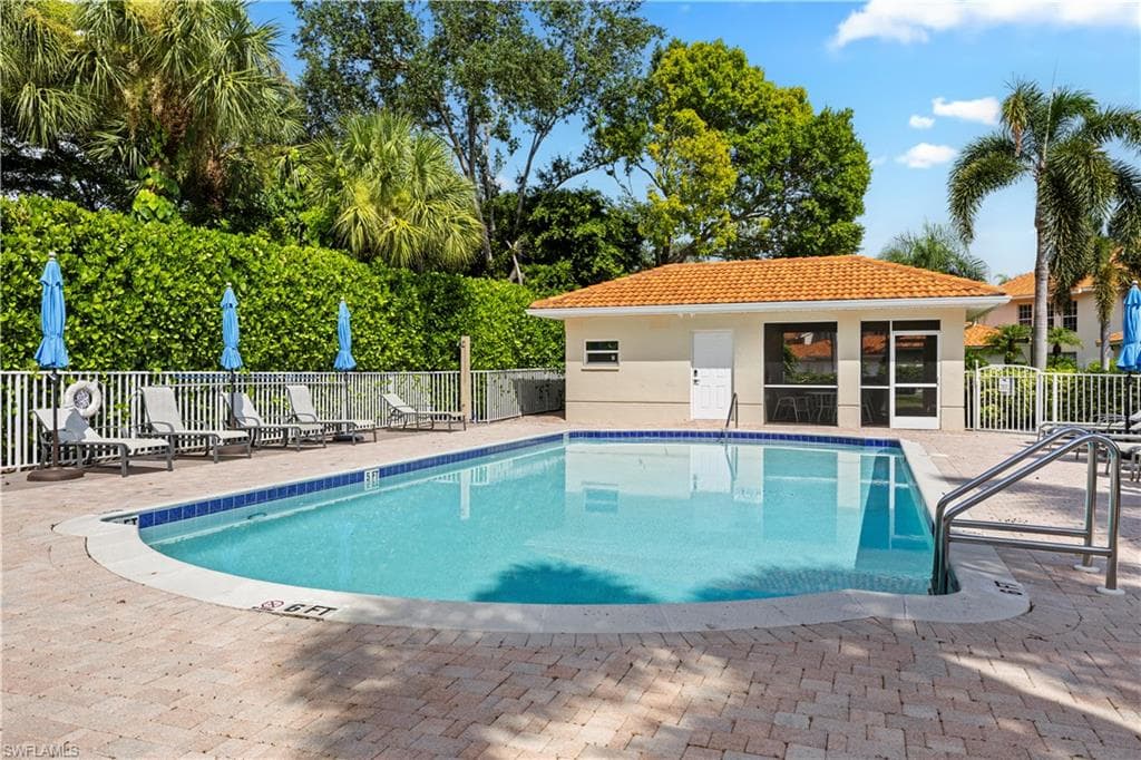 1265 Egrets LNDG # 201, NAPLES FL 34108-22