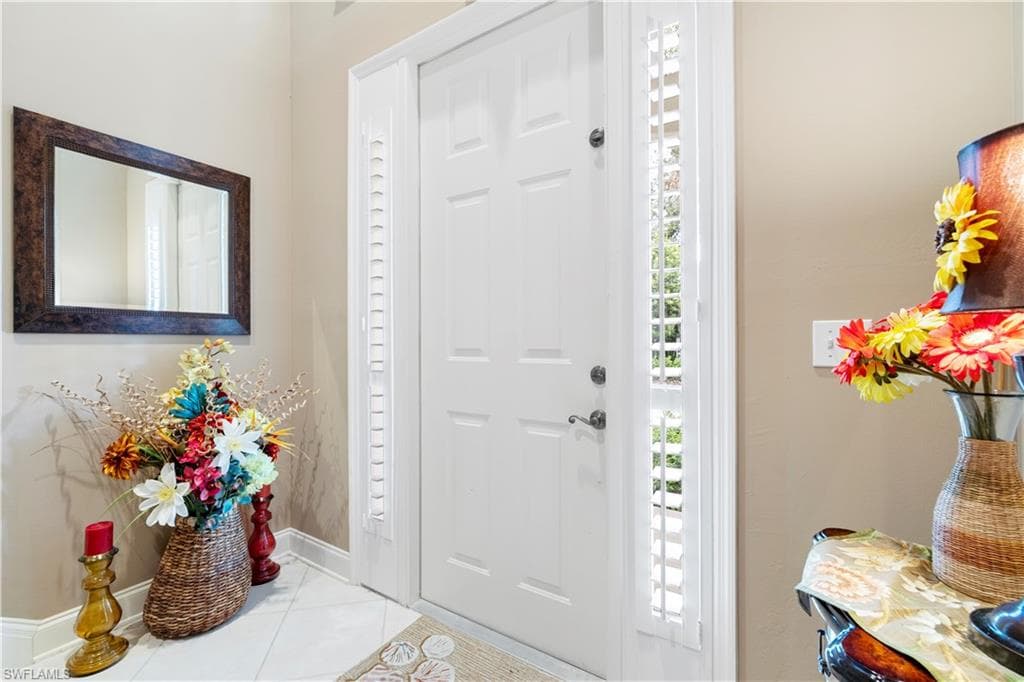 1265 Egrets LNDG # 201, NAPLES FL 34108-1