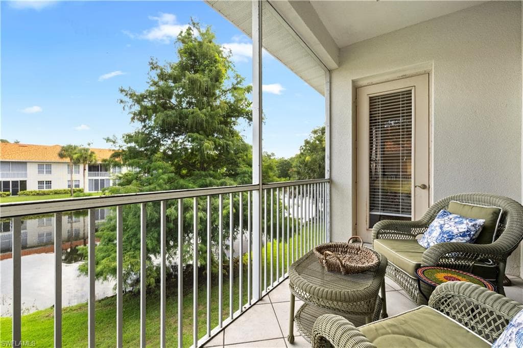 1265 Egrets LNDG # 201, NAPLES FL 34108-21