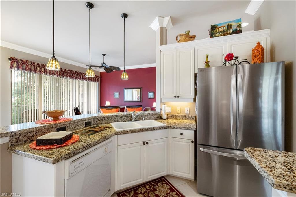 1265 Egrets LNDG # 201, NAPLES FL 34108-8