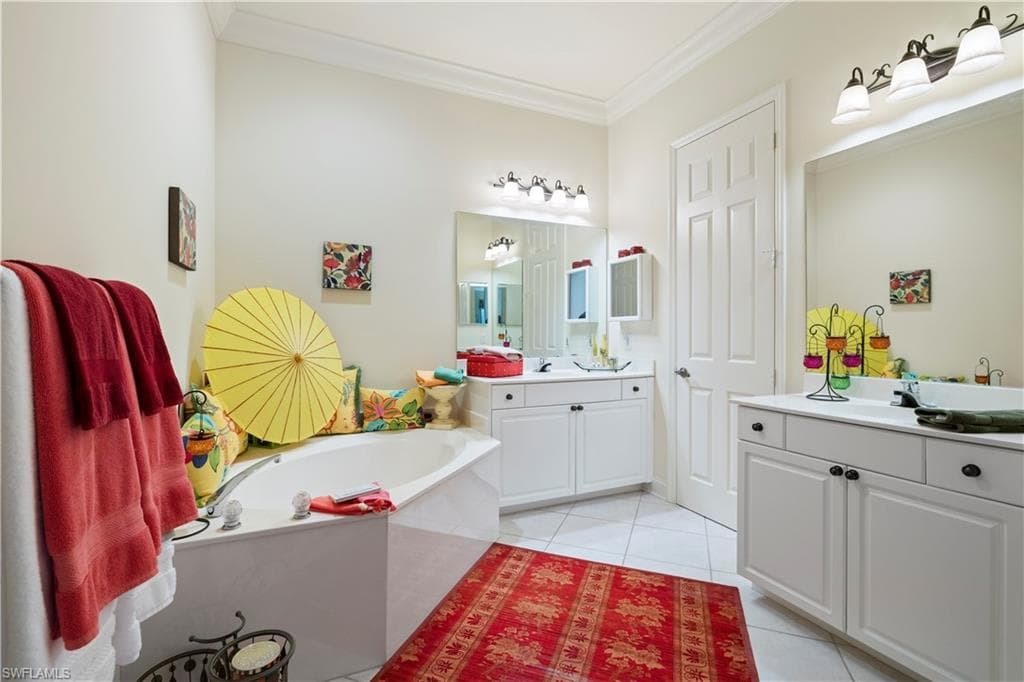 1265 Egrets LNDG # 201, NAPLES FL 34108-13