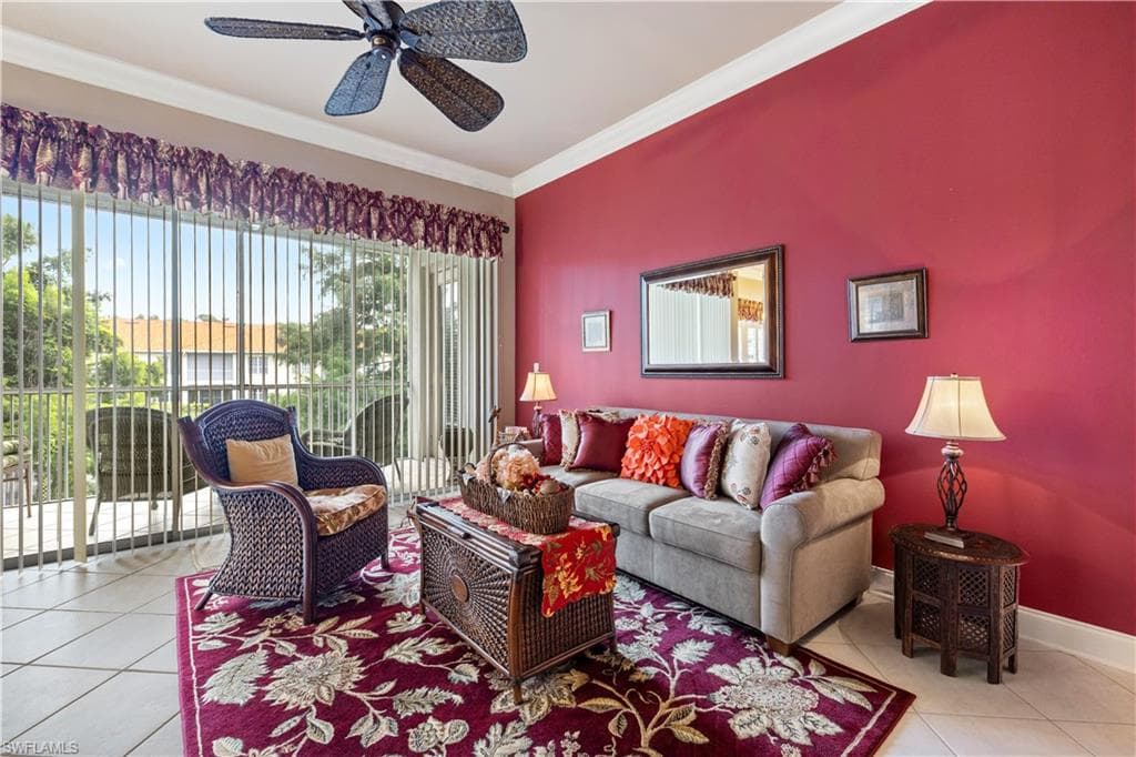 1265 Egrets LNDG # 201, NAPLES FL 34108-3