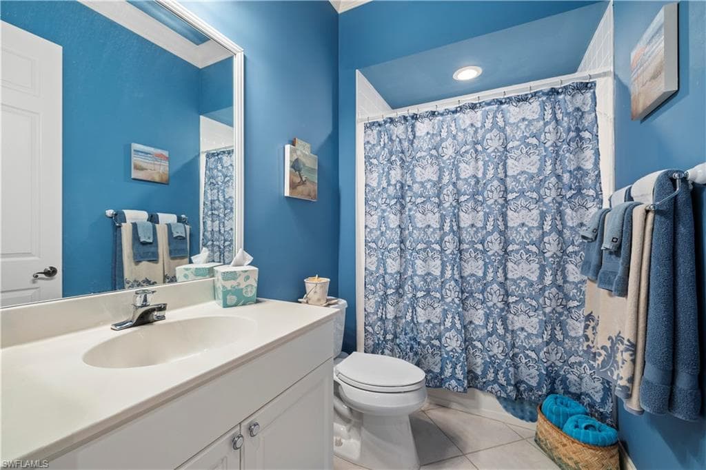 1265 Egrets LNDG # 201, NAPLES FL 34108-20