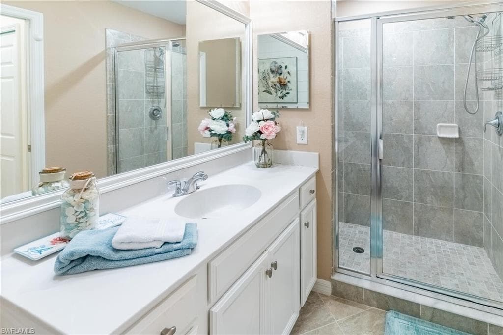 9596 Trevi CT # 5446, NAPLES FL 34113-16