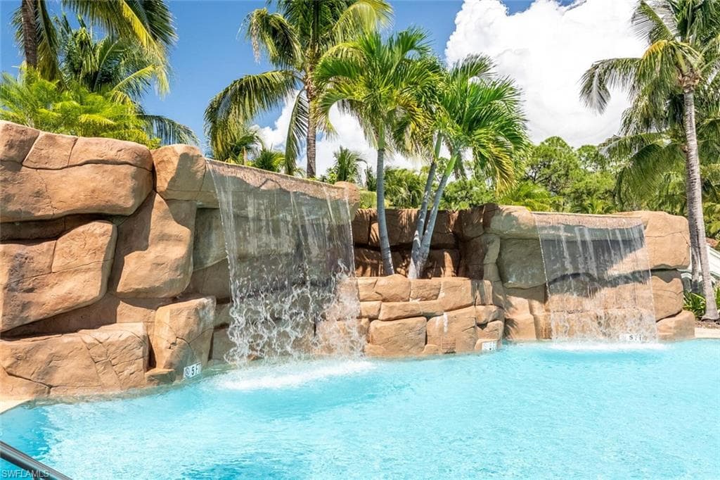 9596 Trevi CT # 5446, NAPLES FL 34113-47