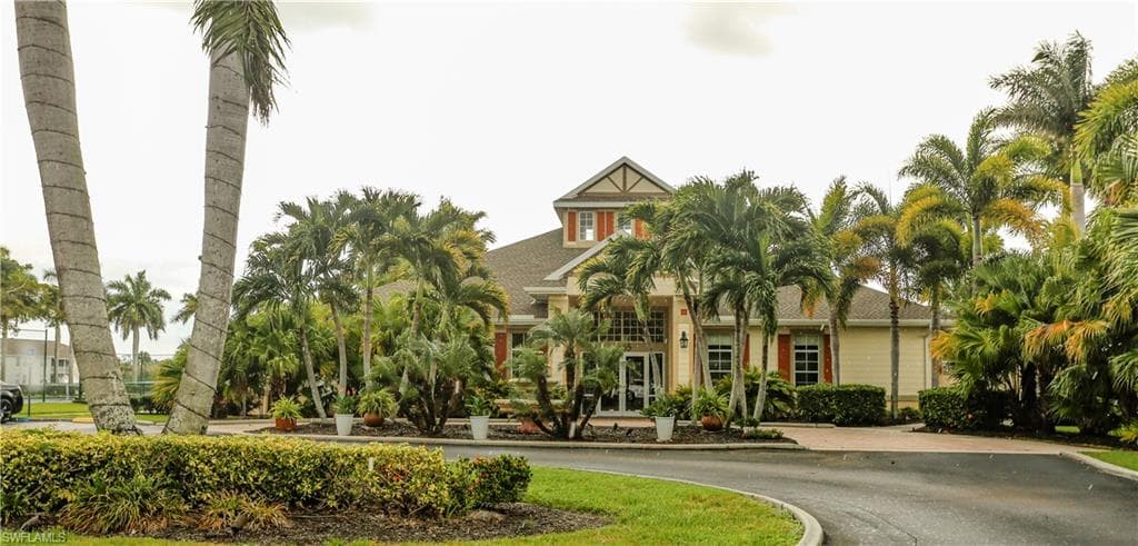 4213 Liron AVE # 204, FORT MYERS FL 33916-26