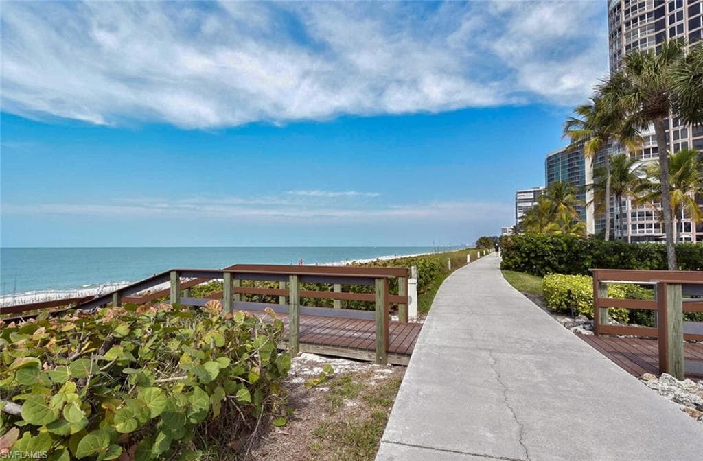 4551 Gulf Shore BLVD N # 306, NAPLES FL 34103-31