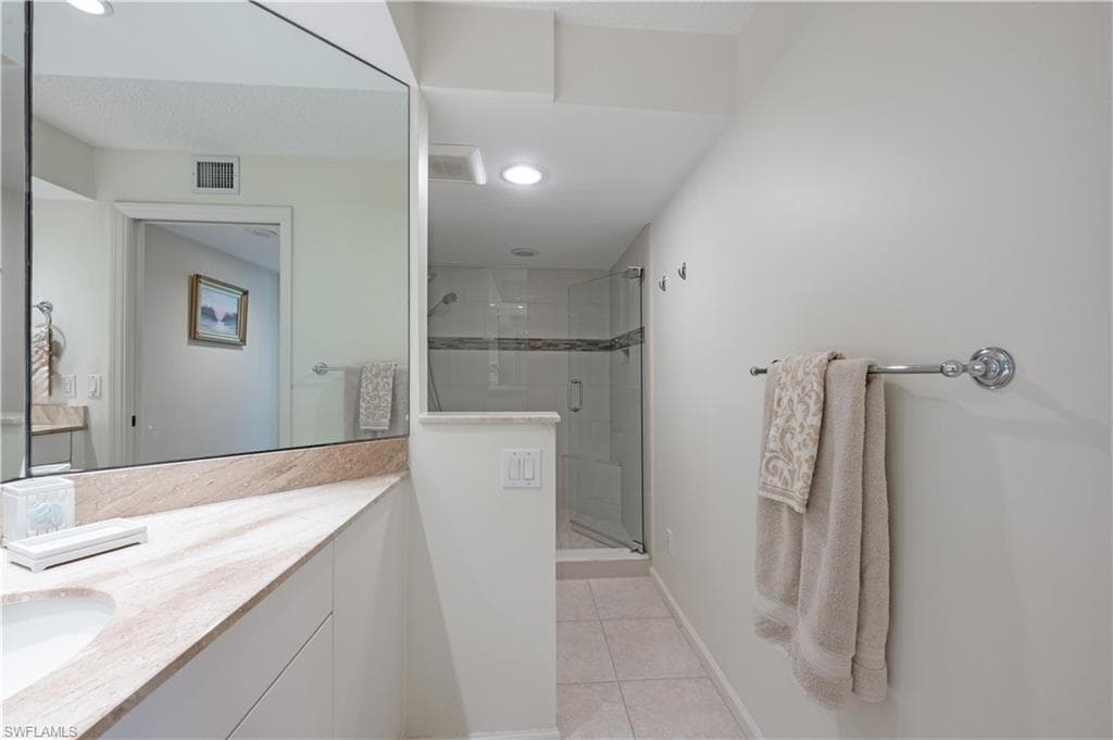 4551 Gulf Shore BLVD N # 306, NAPLES FL 34103-23