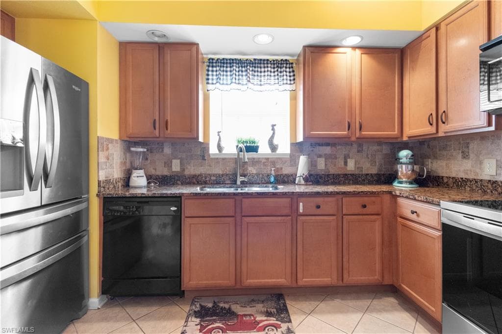 10046 Via Colomba CIR # 203, FORT MYERS FL 33966-11