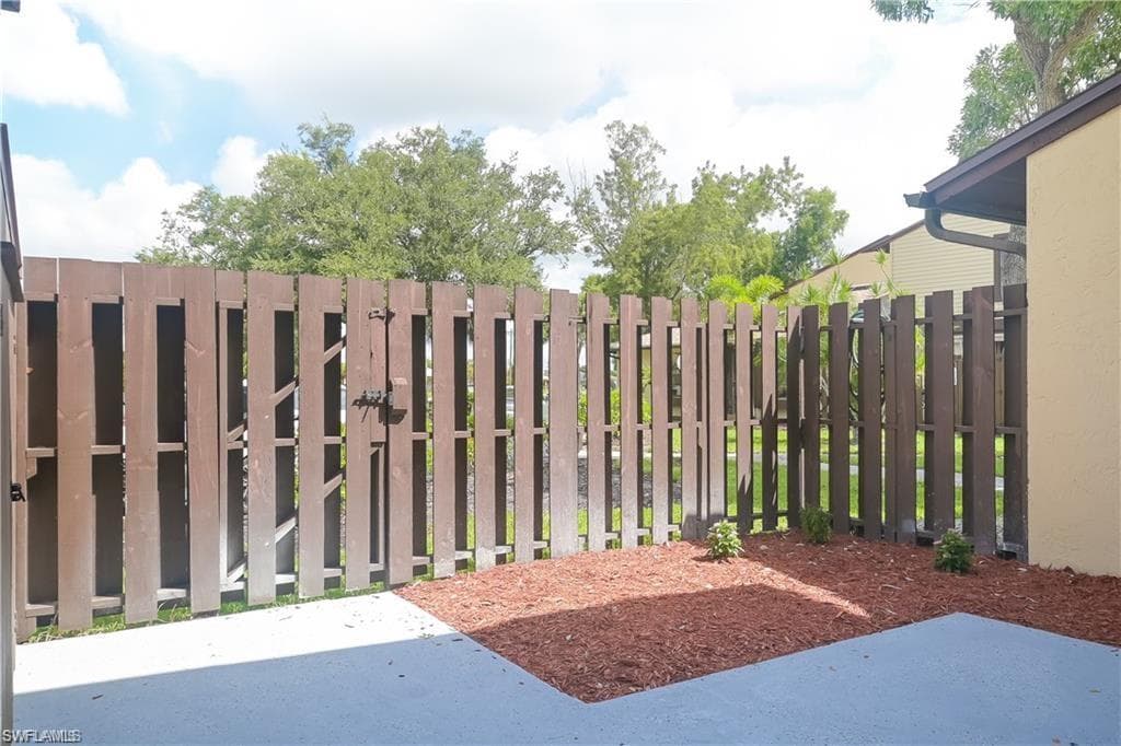 711 SE 12th AVE # 136, CAPE CORAL FL 33990-15