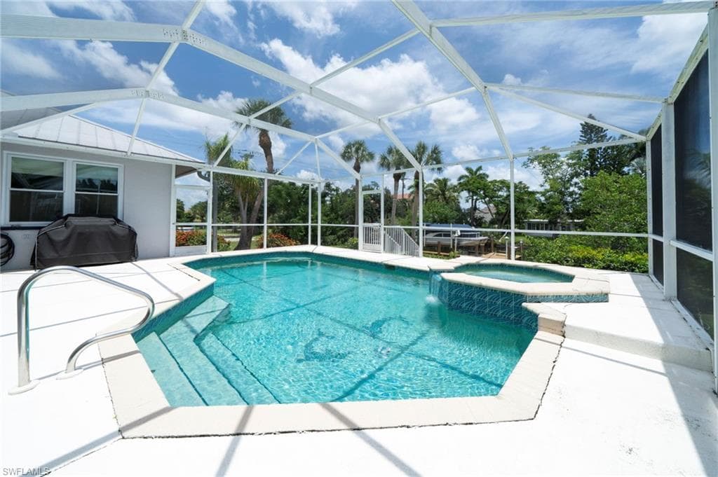 6075 Island Park CT, FORT MYERS FL 33908-22