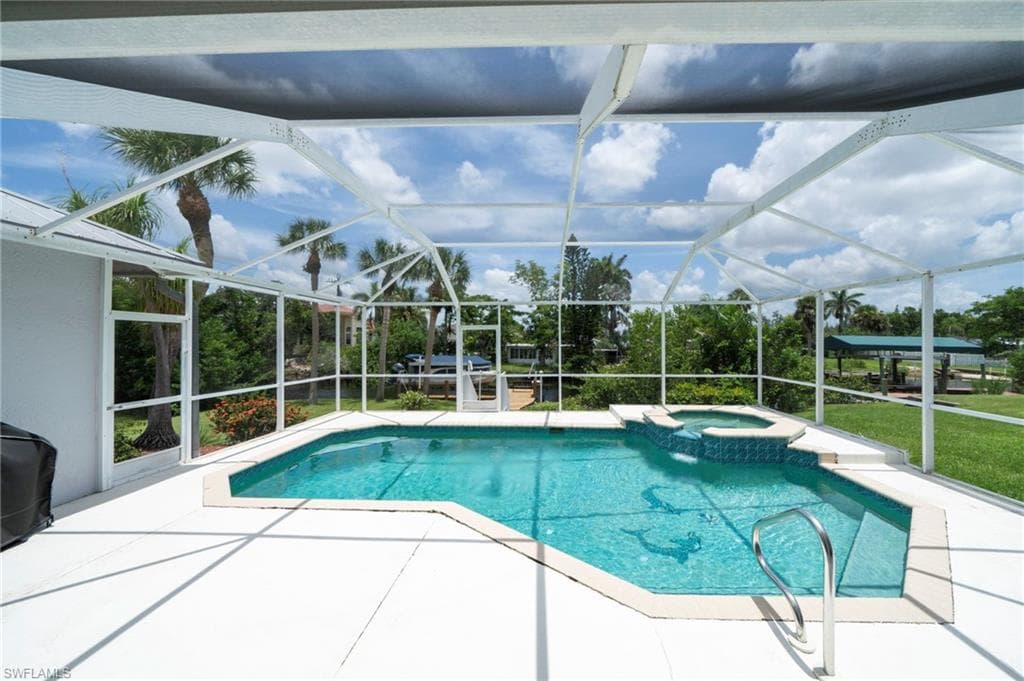 6075 Island Park CT, FORT MYERS FL 33908-21