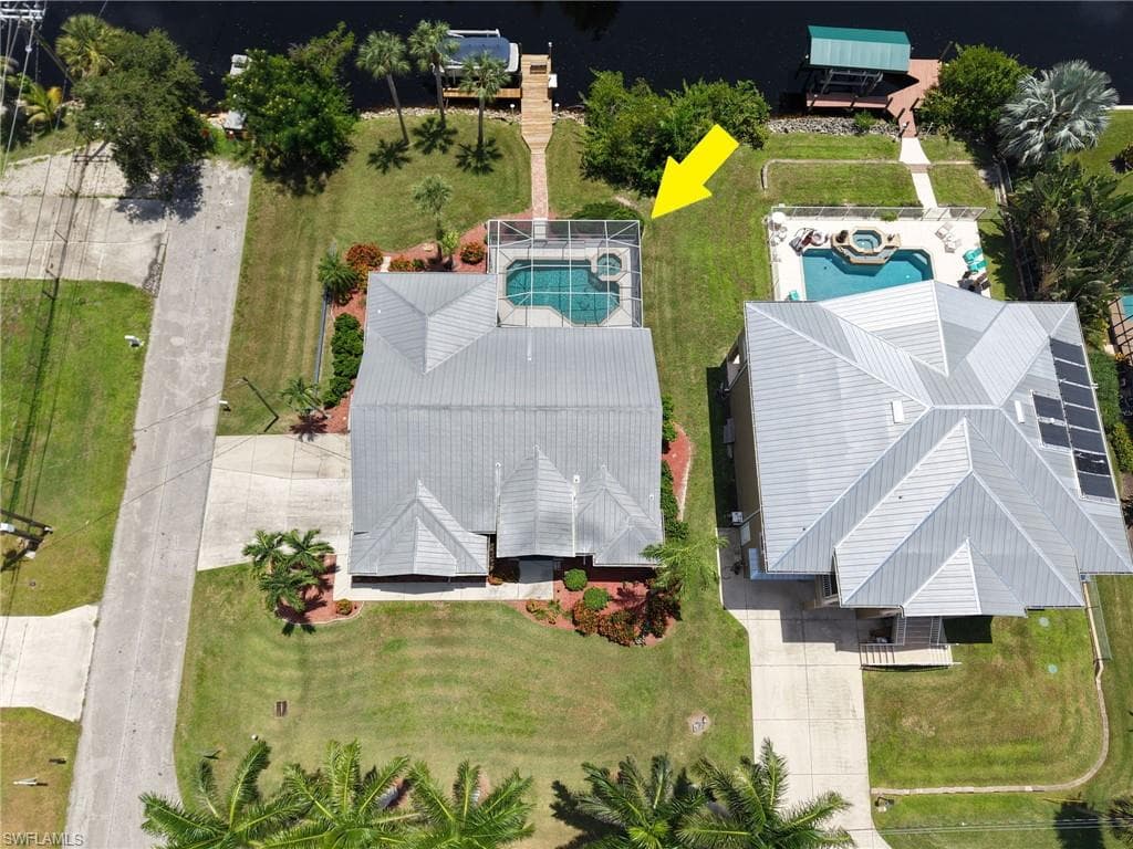 6075 Island Park CT, FORT MYERS FL 33908-38