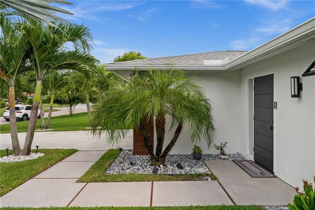 304 Nason LN, NAPLES FL 34112-39