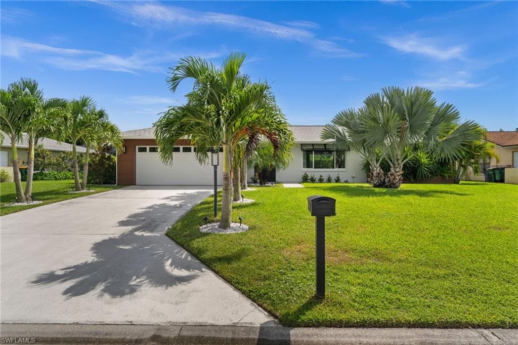 304 Nason LN, NAPLES FL 34112-38