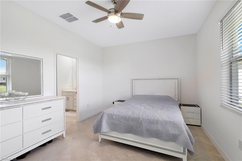 2052 Vermont LN, NAPLES FL 34120-12