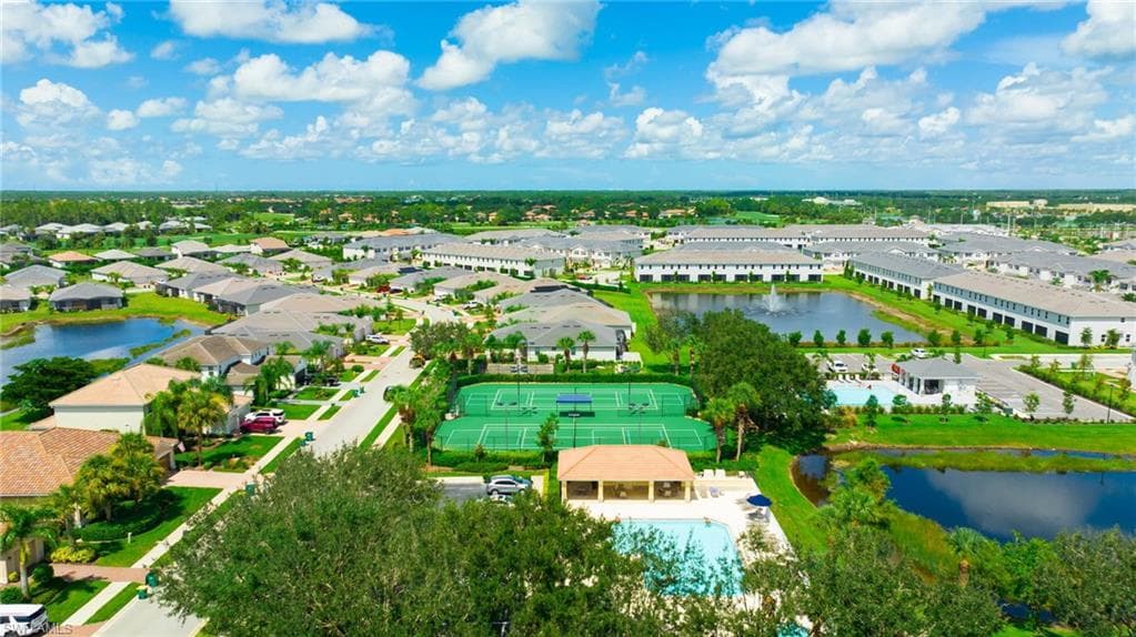 2052 Vermont LN, NAPLES FL 34120-27