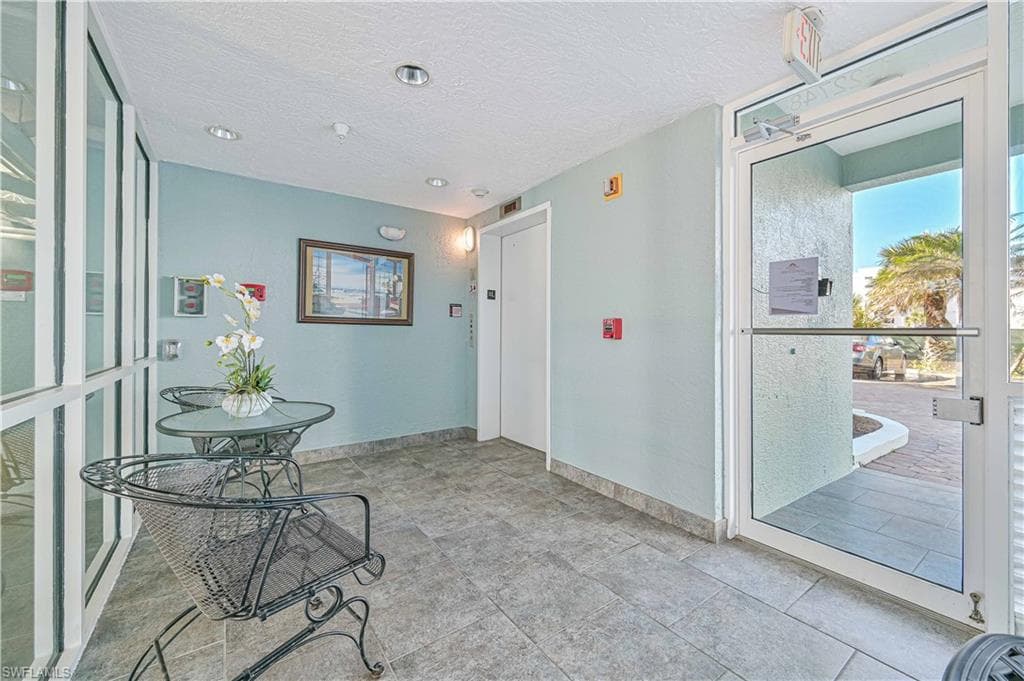 22748 Island Pines WAY # 401, FORT MYERS BEACH FL 33931-28