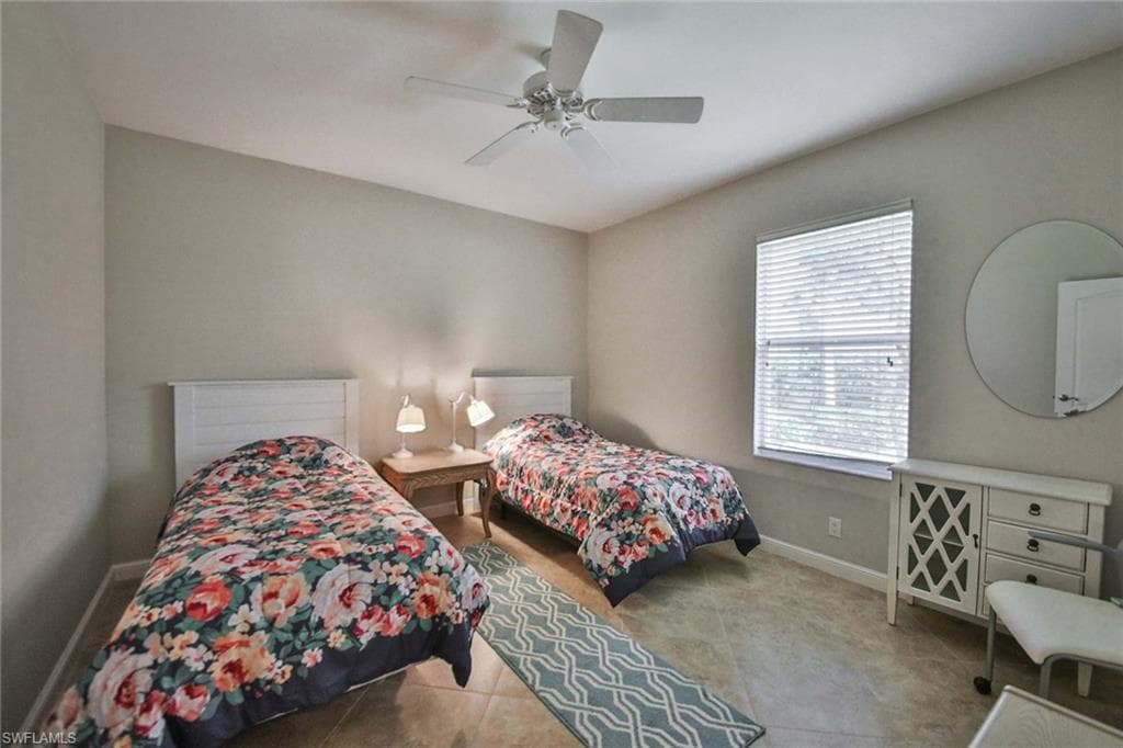 526 Lake Louise CIR # 403, NAPLES FL 34110-11