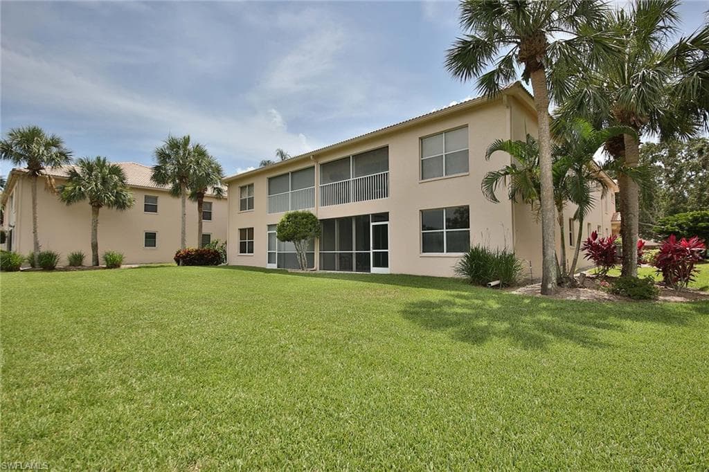 526 Lake Louise CIR # 403, NAPLES FL 34110-17