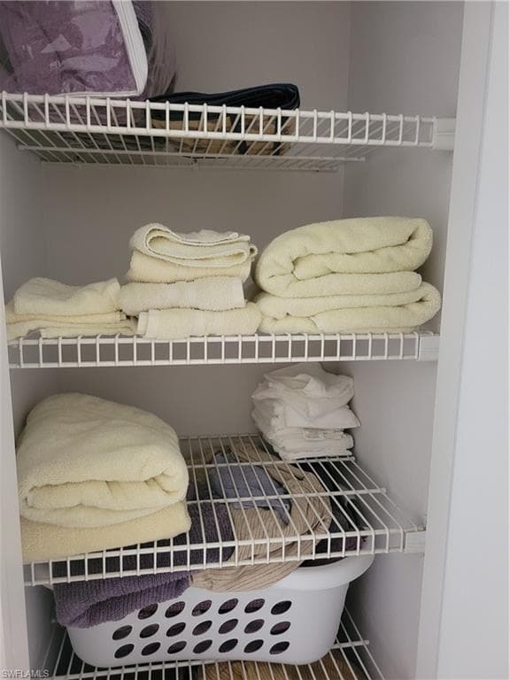 735 High Pines DR, NAPLES FL 34103-1