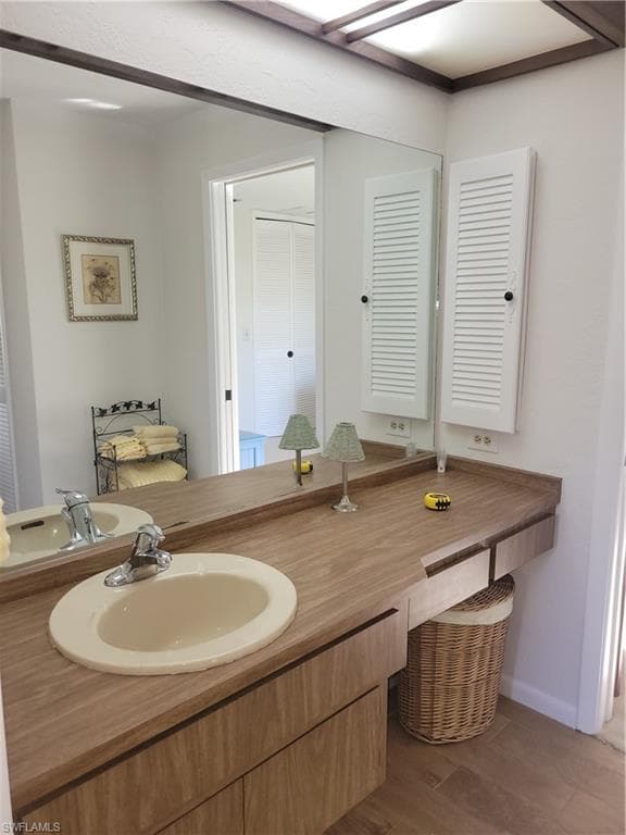 735 High Pines DR, NAPLES FL 34103-18