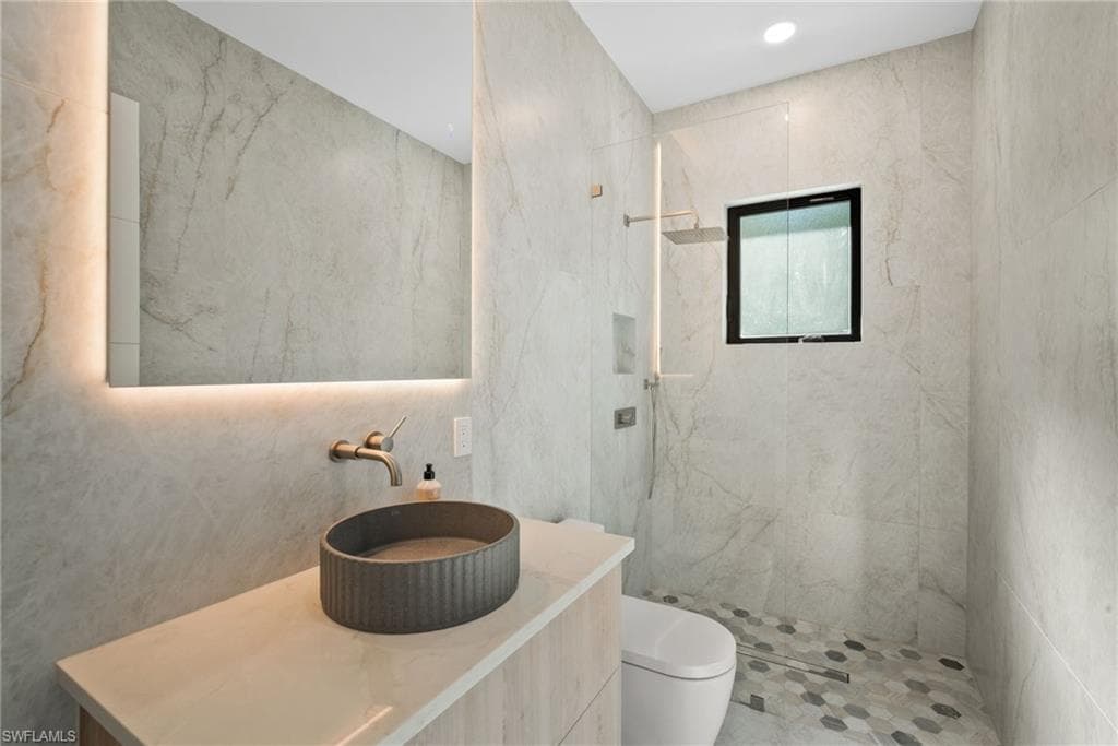 1364 Cypress Woods DR, NAPLES FL 34103-31