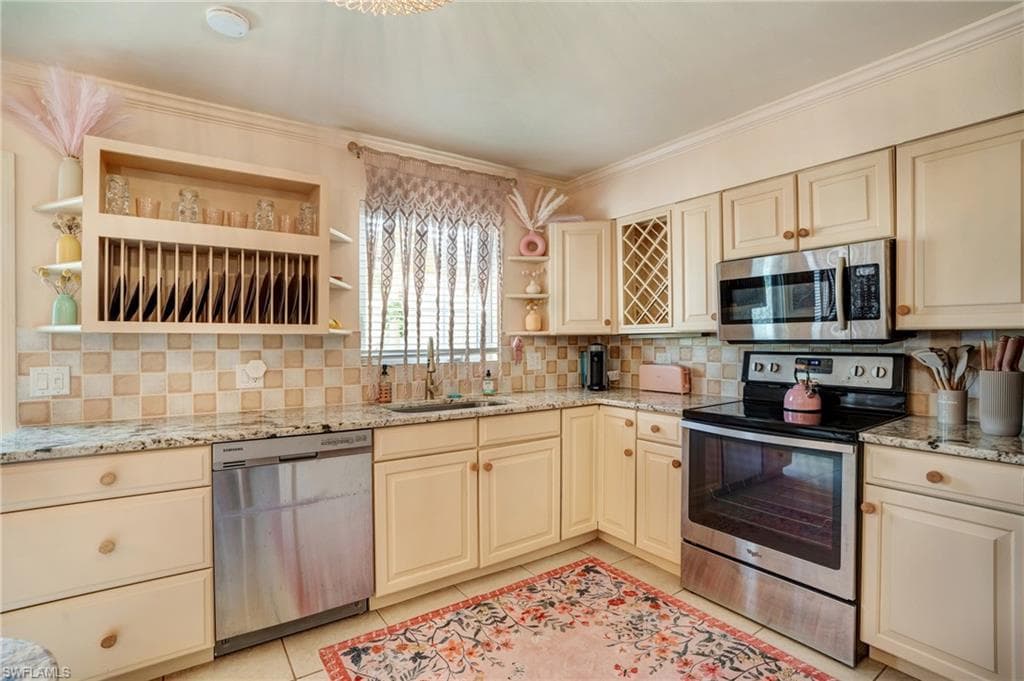 7146 Congdon RD, FORT MYERS FL 33908-17