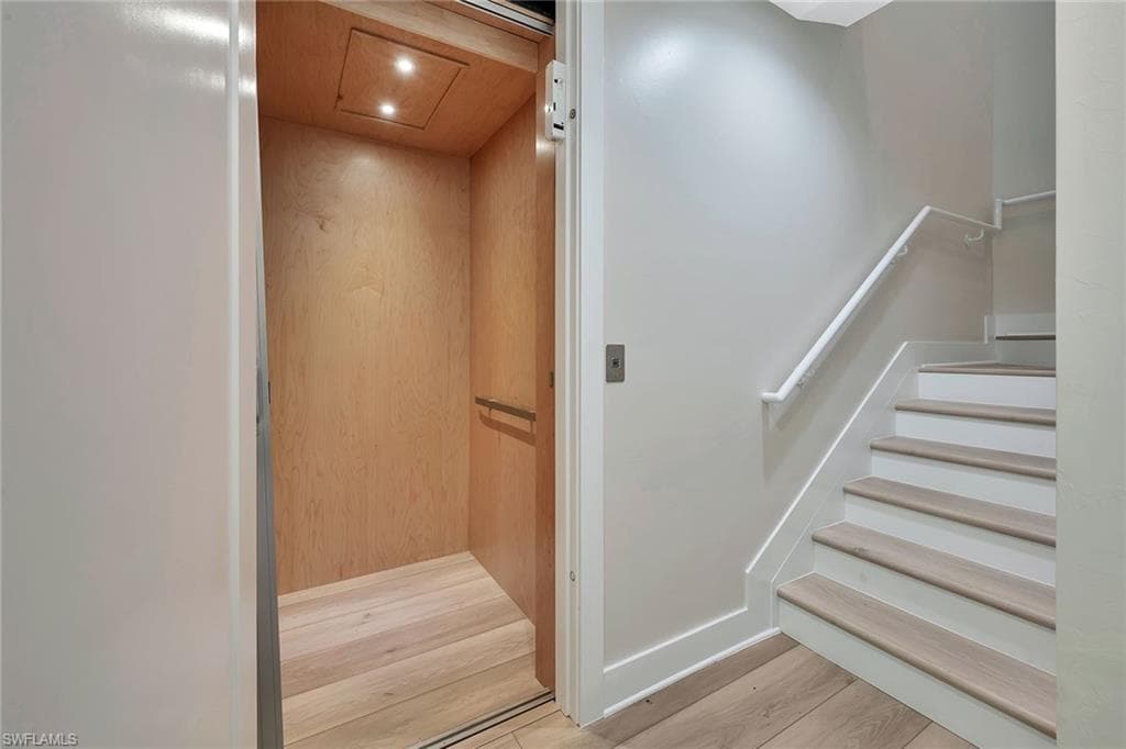 5870 Shell Cove DR, CAPE CORAL FL 33914-4