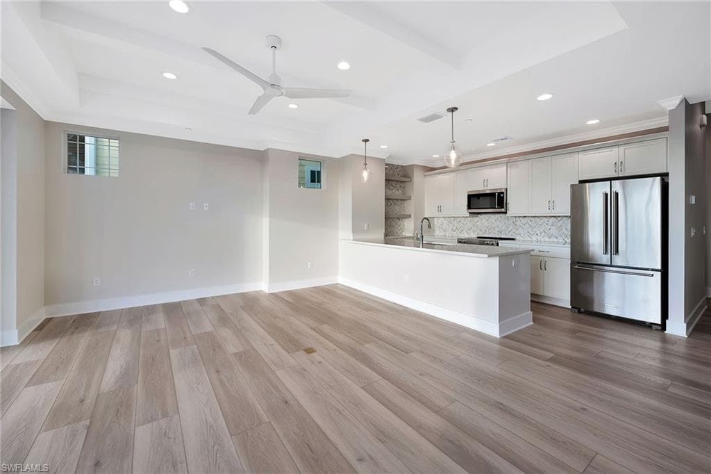 5870 Shell Cove DR, CAPE CORAL FL 33914-17