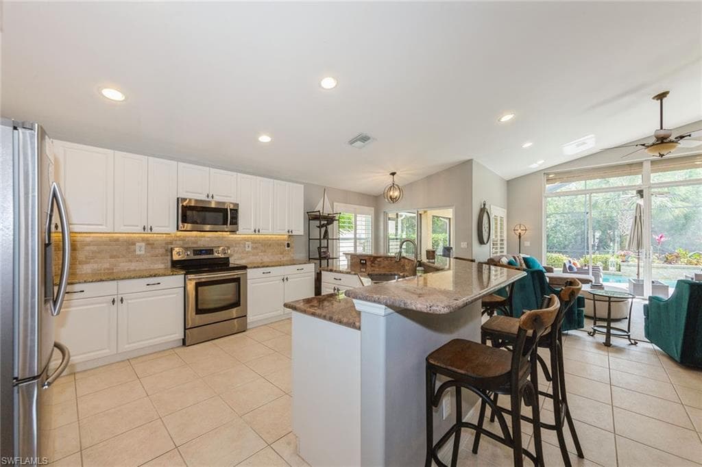 2438 Butterfly Palm DR, NAPLES FL 34119-5