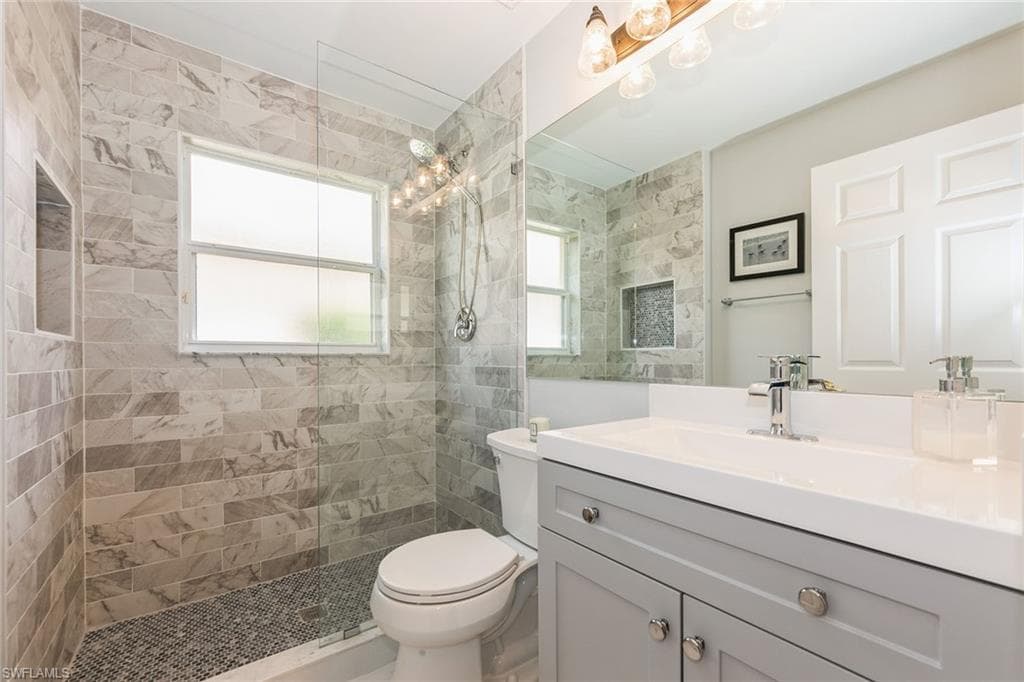 2438 Butterfly Palm DR, NAPLES FL 34119-11