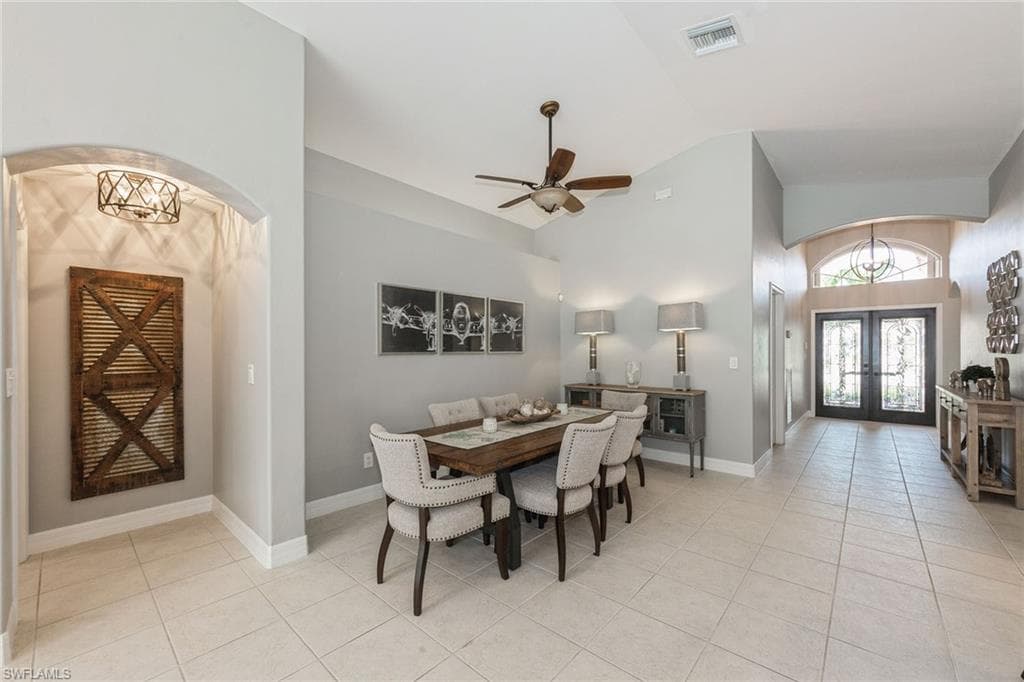 2438 Butterfly Palm DR, NAPLES FL 34119-3