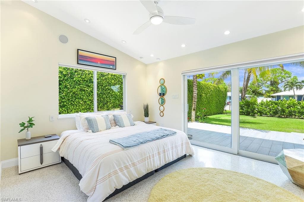 1088 Wisconsin DR, NAPLES FL 34103-10