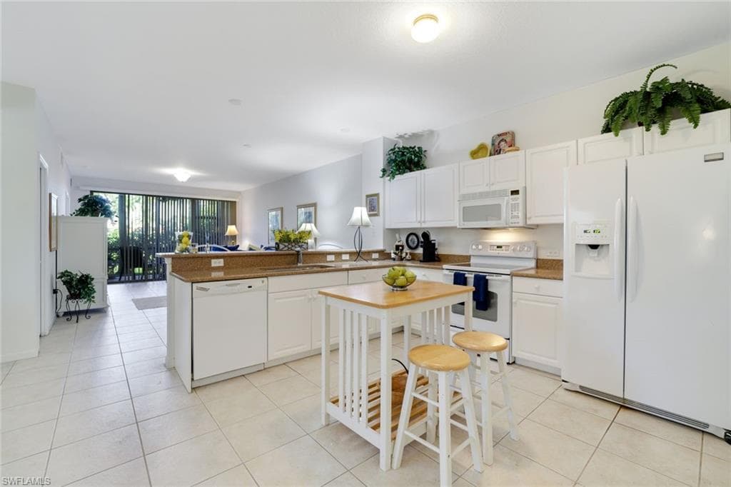 10049 Heather LN # 101, NAPLES FL 34119-10