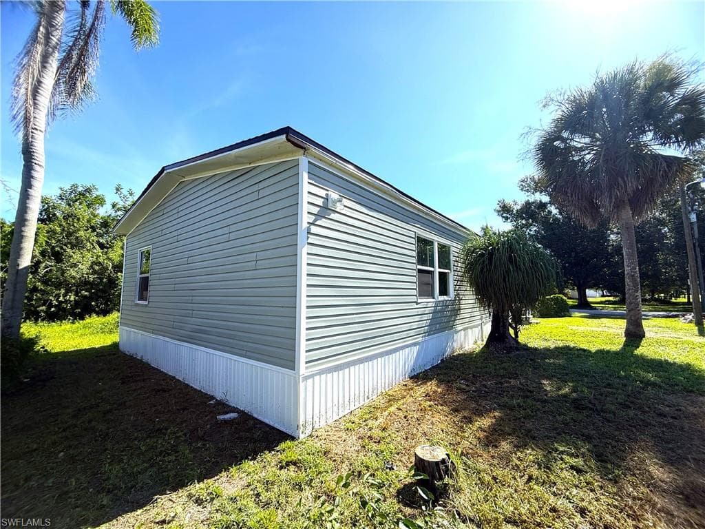 1982 Laurel LN, NORTH FORT MYERS FL 33917-27